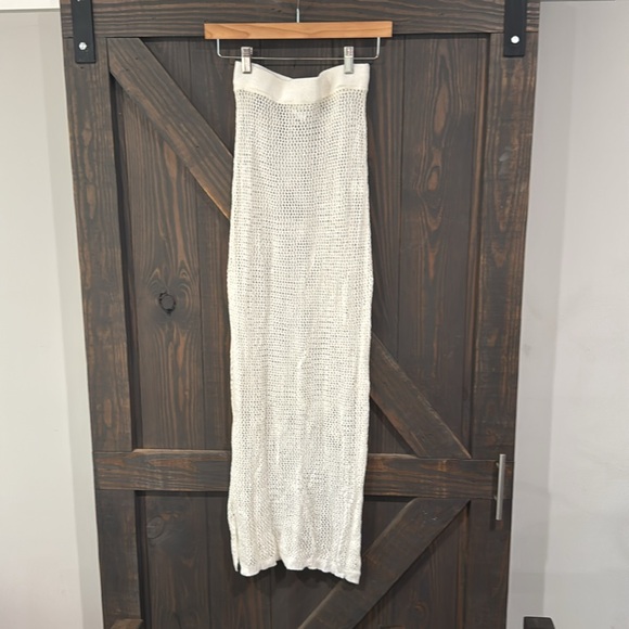 Superdown Women’s Open Knit Off White Skirt w/Slits Size‎ Small - Picture 1 of 5